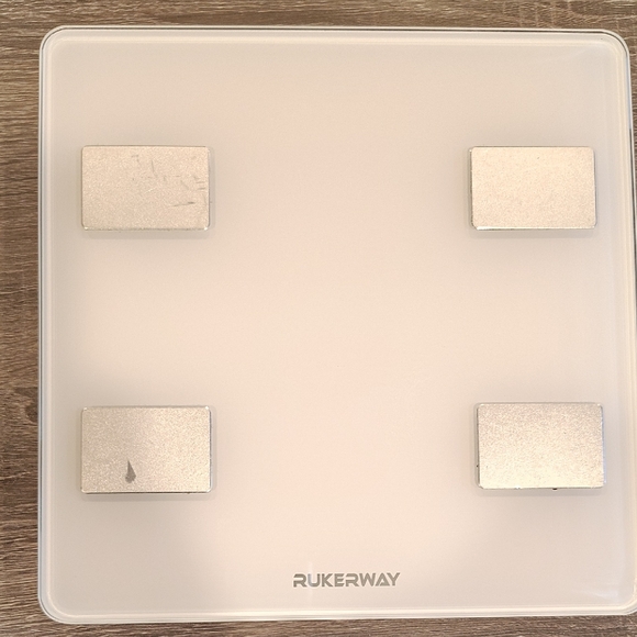 rukerway Other - White Digital Bathroom Scale